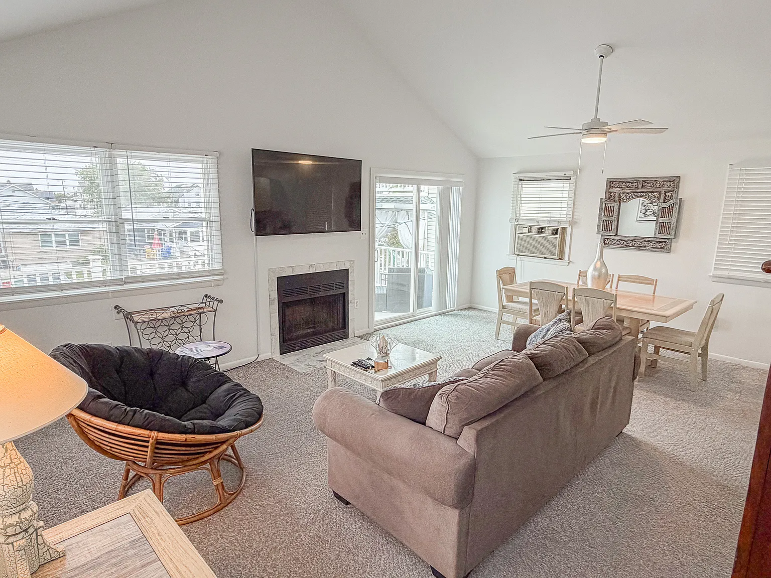 3 bed, 1100 sqft, $3,000 — Photo 4