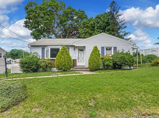 190 Spring Lake Rd, Waterbury, CT 06706