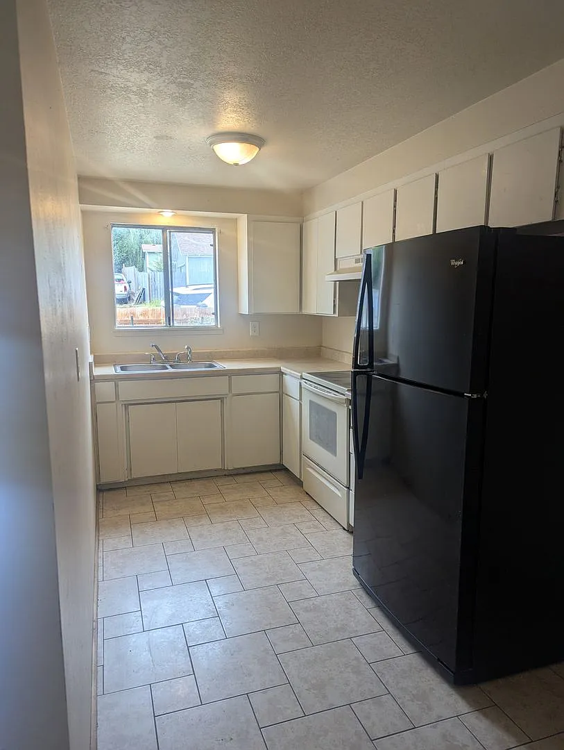 Cure 2 bd 1 ba house — Photo 1