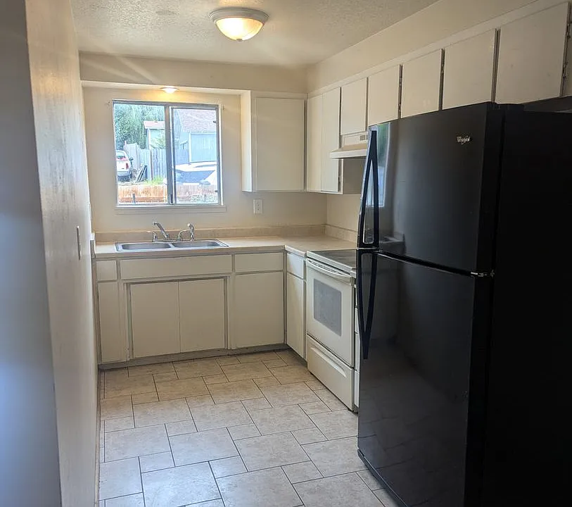 165 Loop Rd