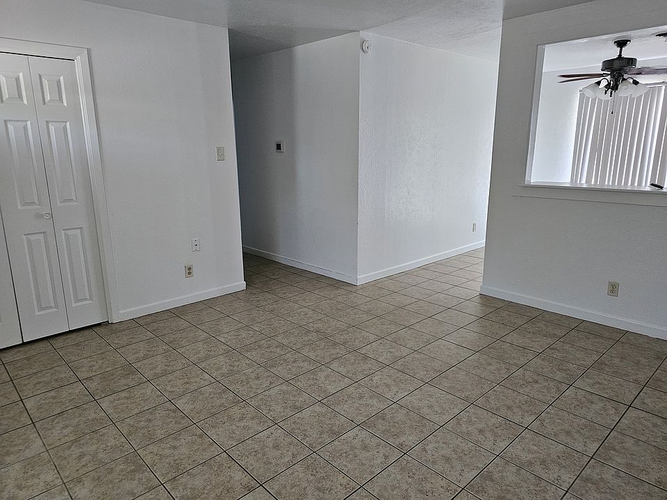 1st image of 804 W Mary Jane Dr