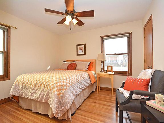 5th image of 720 6th Ave S
