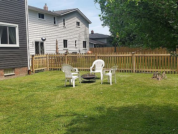 5th image of 28207 Wisteria Dr
