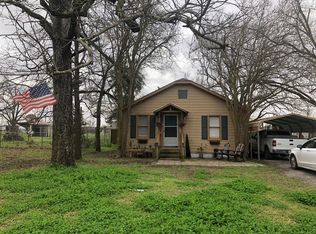 636 N Main St, Buffalo, TX 75831