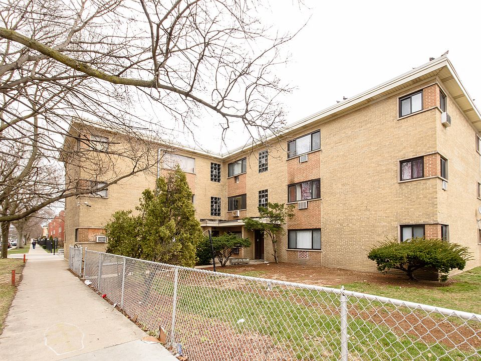 1st image of 6401 N Damen Ave APT 2B