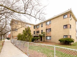 6401 N Damen Ave APT 2B, Chicago, IL 60645