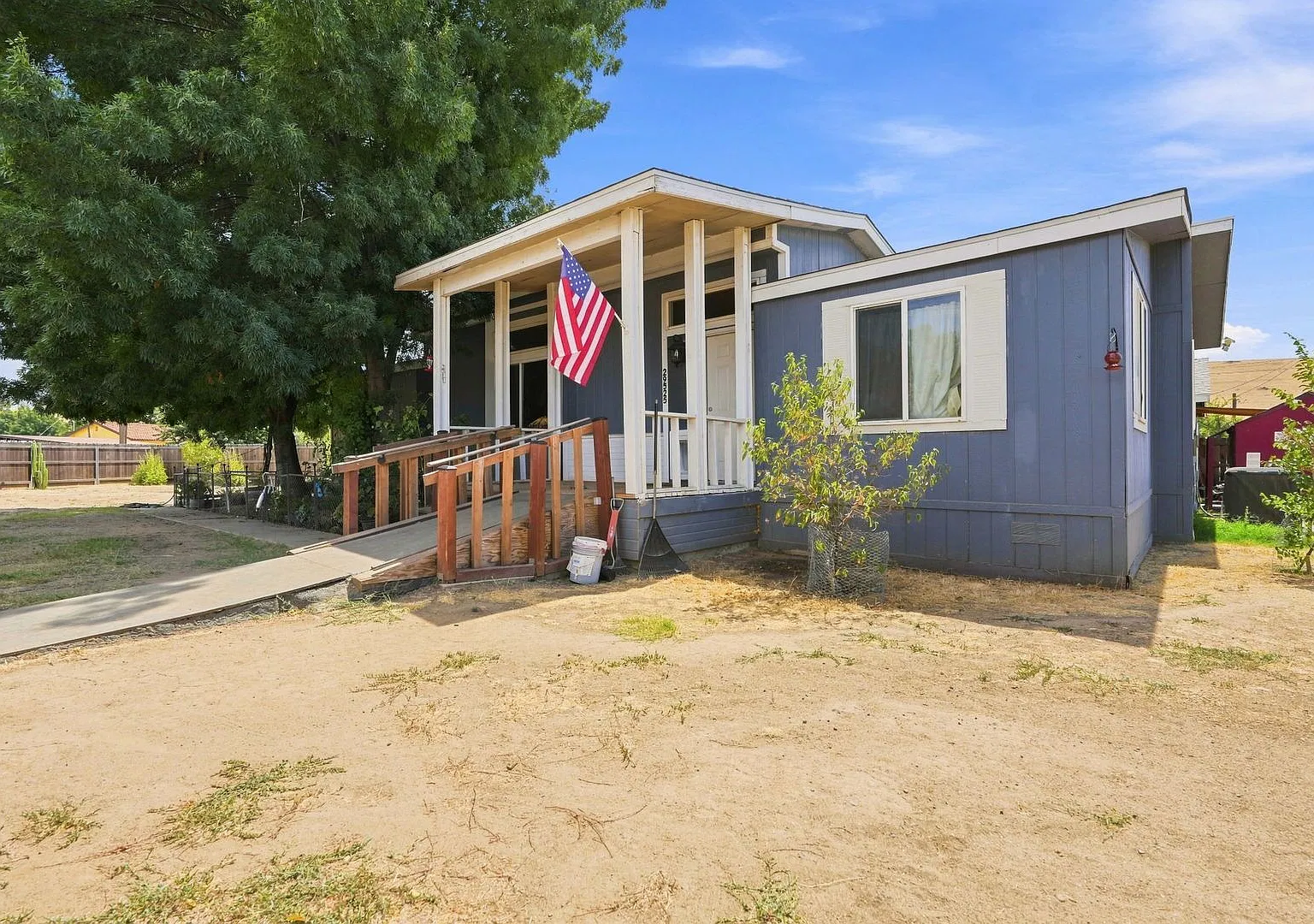 3 Bedroom 2 Bath Manufactured Home in Exeter — Photo 1