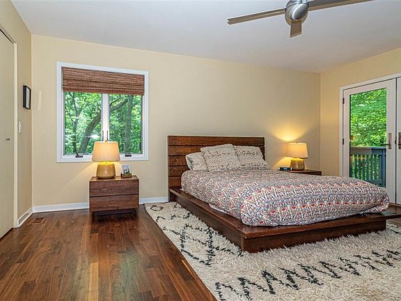 5th image of 3405 Riverbend Dr