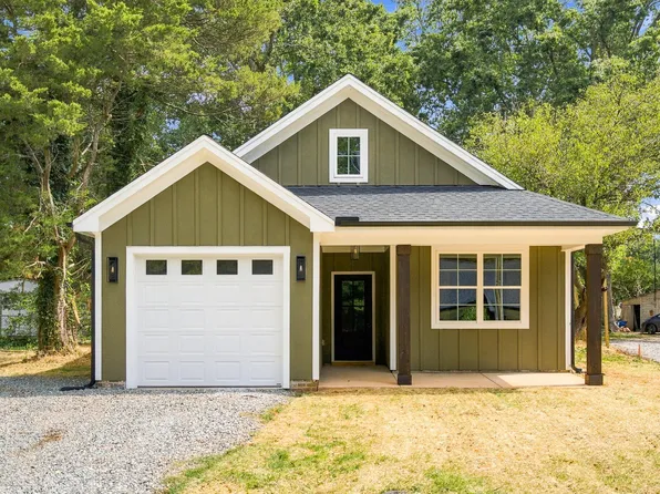 518 A N Charles St, Mebane, NC 27302