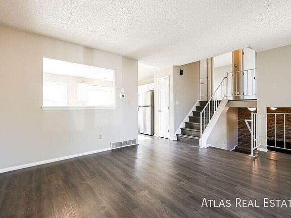 5th image of 11194 Forest Ave