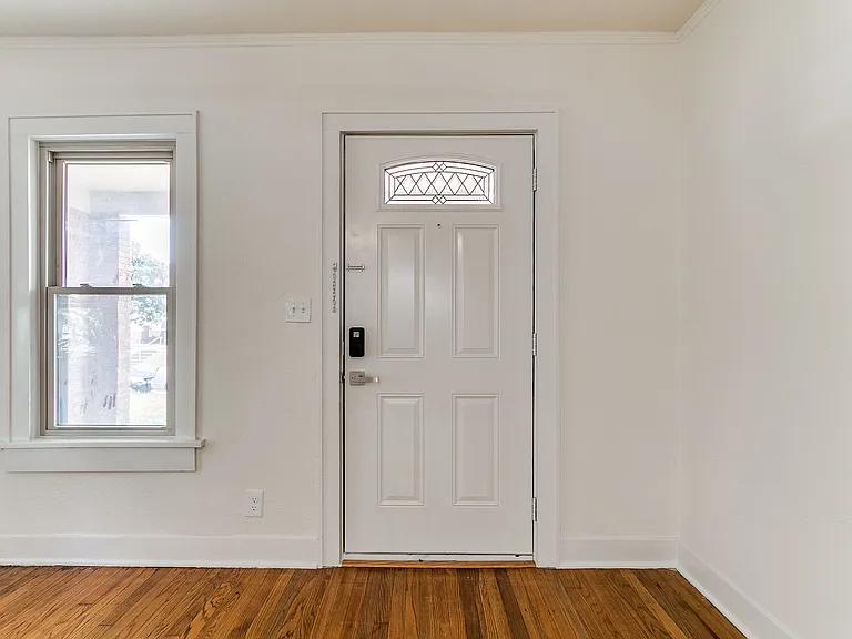 1807 N Gatewood Ave — Photo 7