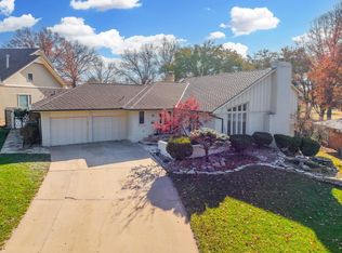 9907 W 2nd St N, Wichita, KS 67212