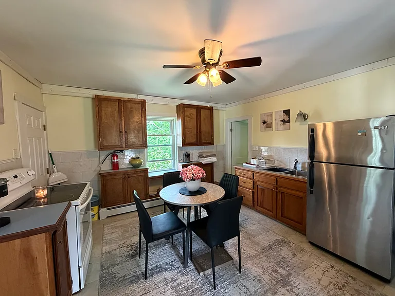 1123 Washington St #B — Photo 4