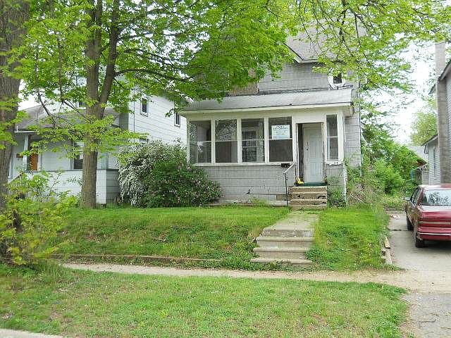 1st image of 115 Illinois St