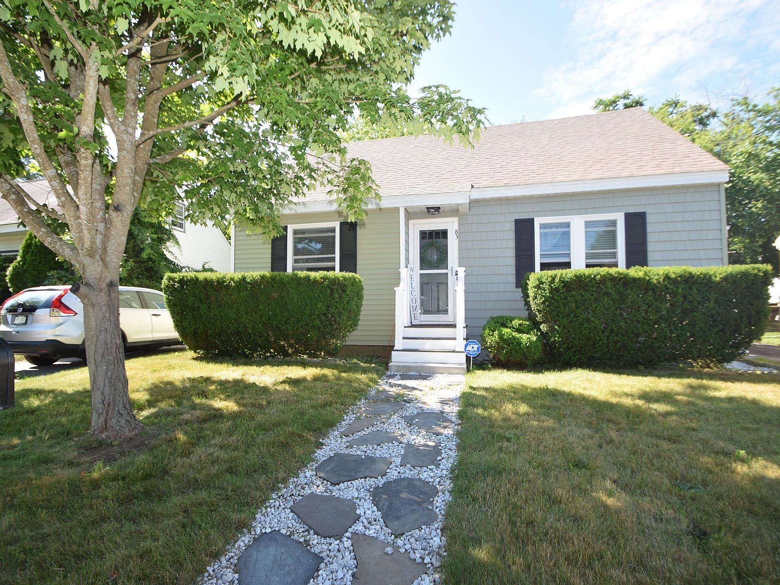 83 Wilmot Street, Manchester, NH 03103 Zillow