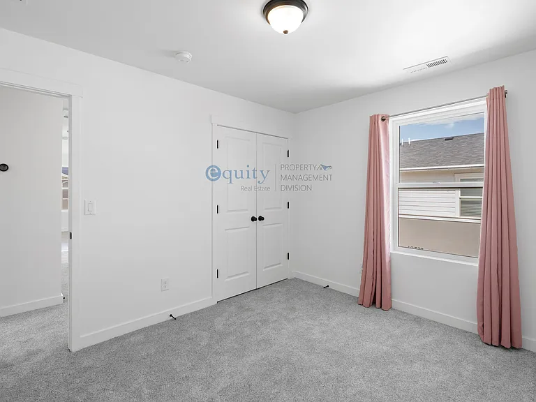 10539 S Liv Way — Photo 17