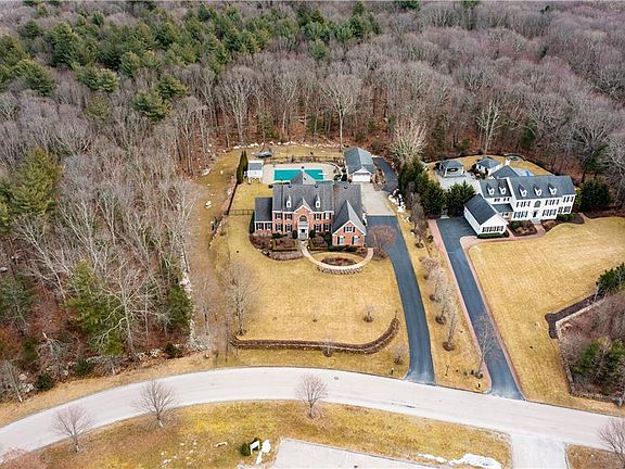 3rd image of 5 Lenihan Ln