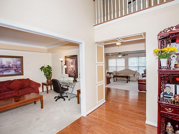 5th image of 2948 Summerfield Dr