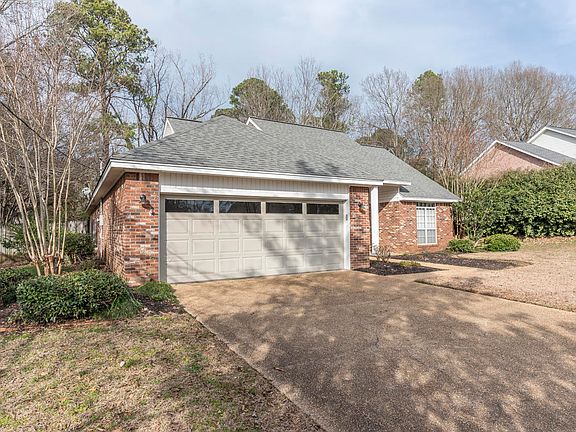 3rd image of 101 Sheffield Ct