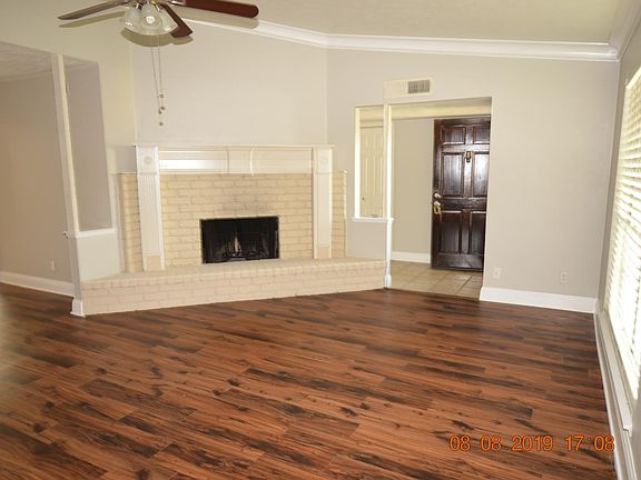 3rd image of 5701 Squires Dr