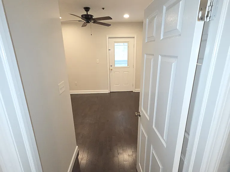 204 Ogden Ave #2R — Photo 3