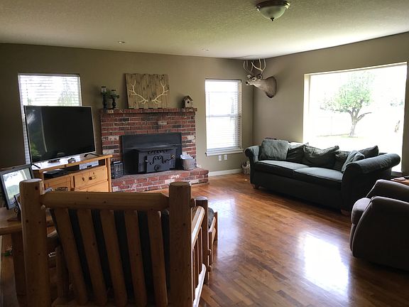 5th image of 22606 NE 50th Ave