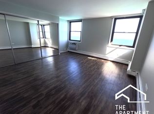 6325 N Sheridan Rd APT 2003, Chicago, IL 60660