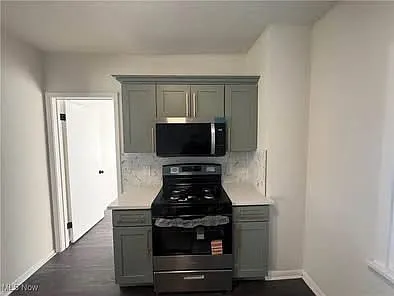 2085 W 11th St #1 — Photo 10