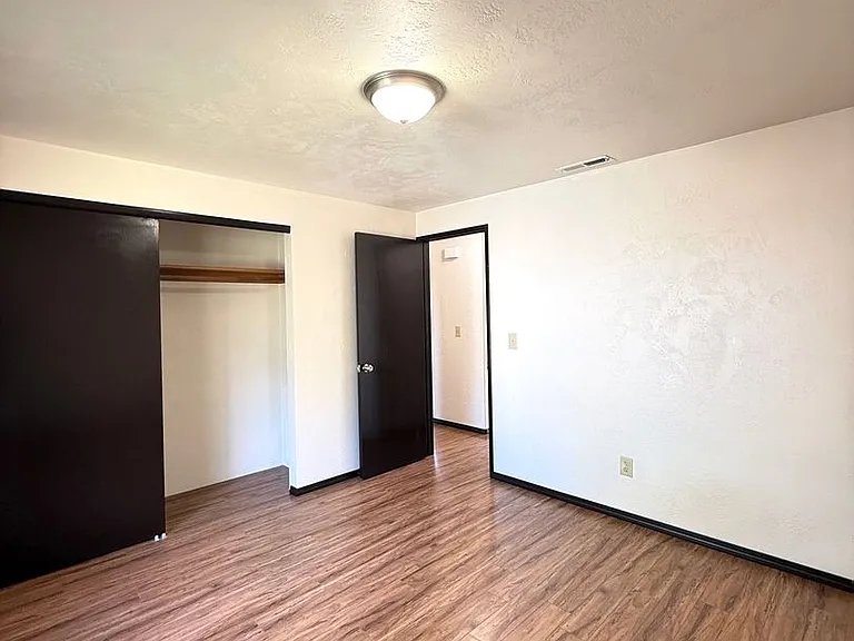 2900 Terr Mont Loop — Photo 9