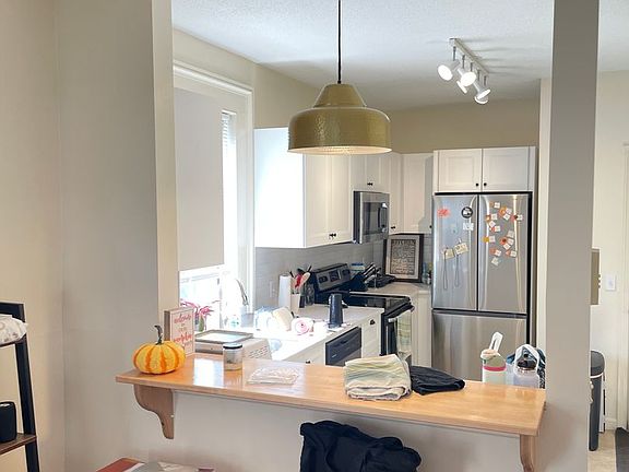 2nd image of 4 Chapman St Unit 4D