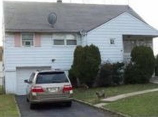 45 Reilly Ct, Metuchen, NJ 08840