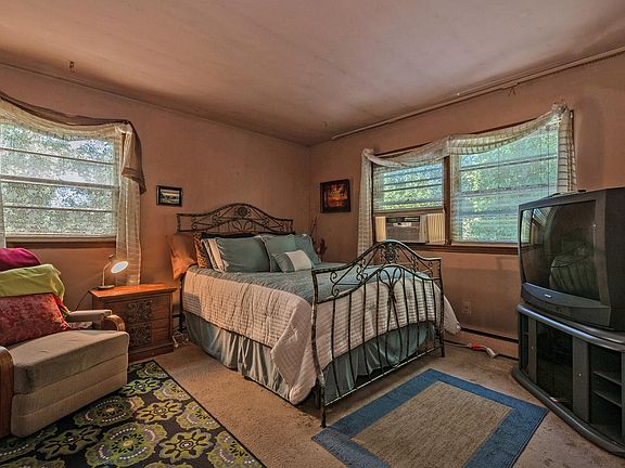 2nd image of 109 Highmount Ave