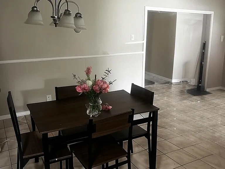 Truman Dr — Photo 7