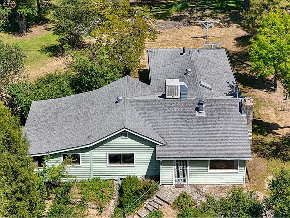 3rd image of 1147 Lotus Rd
