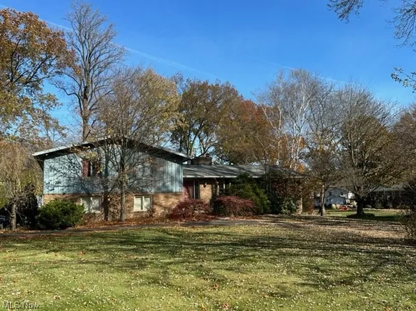 1616 Wilbur Dr NE, North Canton, OH 44720