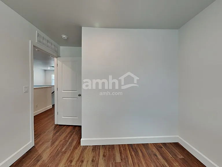 17138 W Golden Ln — Photo 18