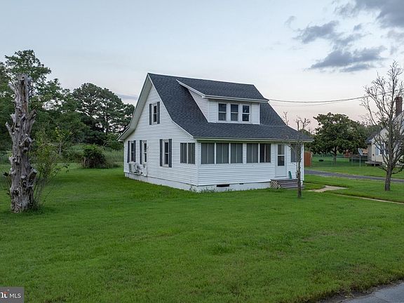 3rd image of 2539 Old House Point Rd