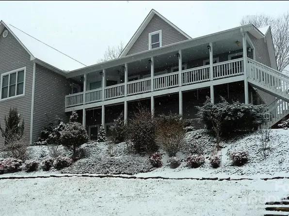 23 E Trace Dr, Franklin, NC 28734