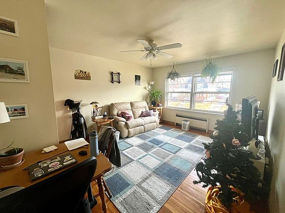 3rd image of 2903 N Murray Ave #10