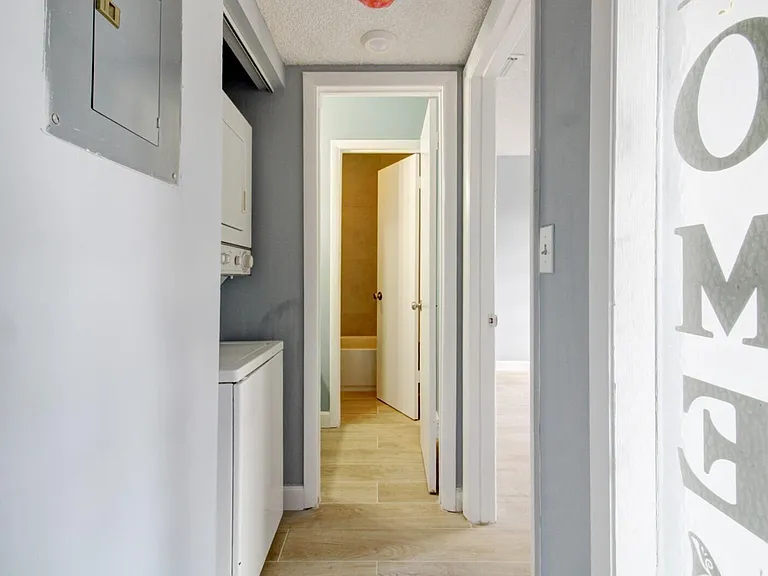 960 N Franklin Ave #960D — Photo 19