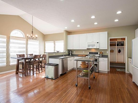 3rd image of 8681 Westfield Park Dr