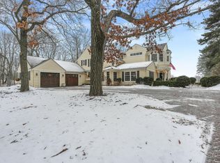 1010 Pleasant View Rd, Chanhassen, MN 55317