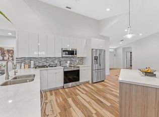 5185 NW 52nd St, Coconut Creek, FL 33073
