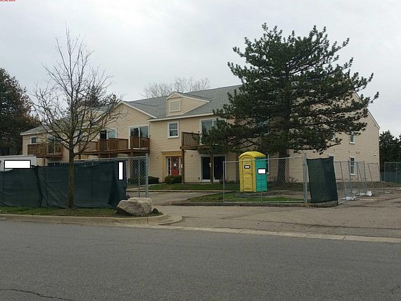 4th image of 952 Bloomfield Village Blvd #G-b-1
