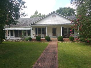 827 Newcomb Bridge Rd, Chase City, VA 23924