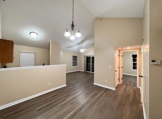 5600 NE 80th Ter UNIT 3B, Kansas City, MO 64119