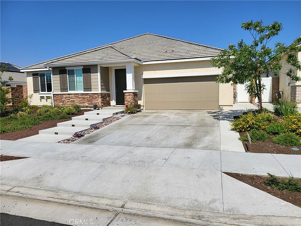 1st image of 31104 Alcove Ln