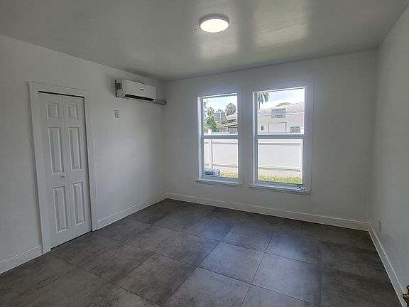 5th image of 2224 Franklin St #B