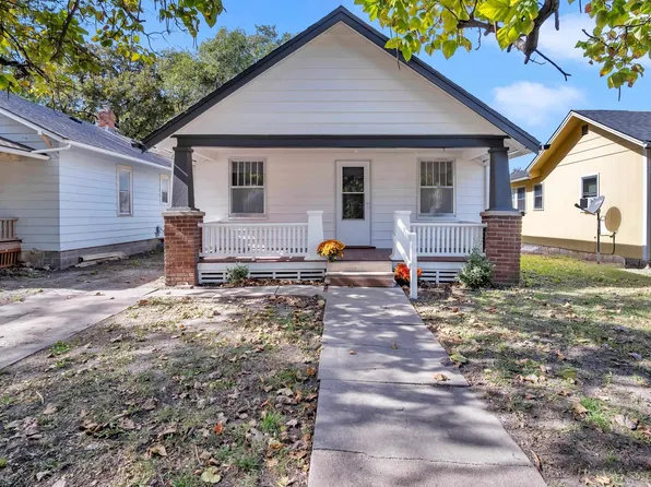 1017 N High St, Newton, KS 67114