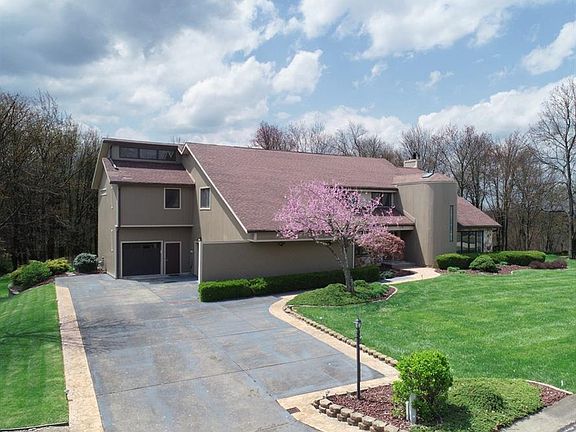 3rd image of 110 Windy Point Dr